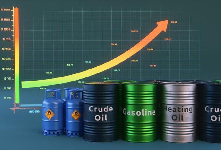 Petrol fiyatlarında Orta Doğu etkisi! Bankalar tahminlerini yükseltti