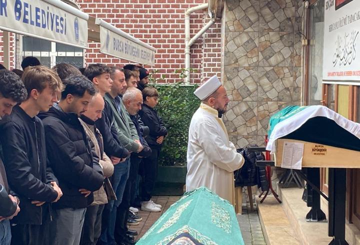 18 yaşındaki Emre'yi öldüren şüpheli: Bir anlık öfkeyle elimdeki bıçağı salladım (2)