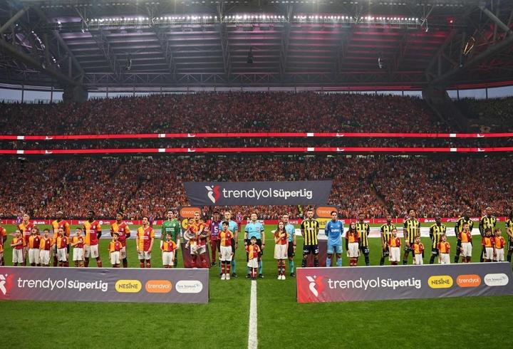 Tarihi derbide Fenerbahçe üstünlüğü