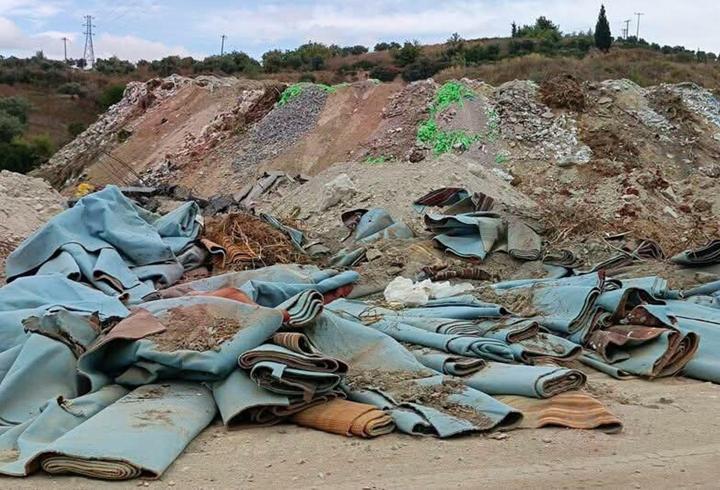 Kuşadası’nda doğaya zarar veren kaçak molozlar temizlendi