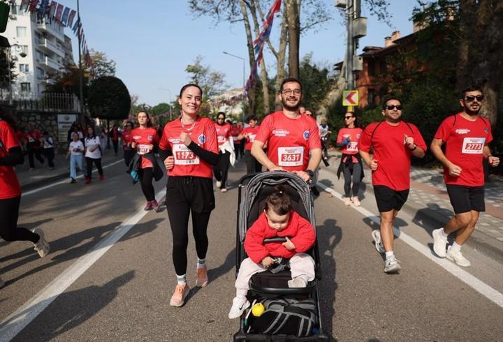 Binlerce Bursalı Cumhuriyet için koştu