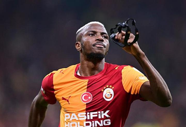 Victor Osimhen Fenerbahçe'nin kabusu oldu