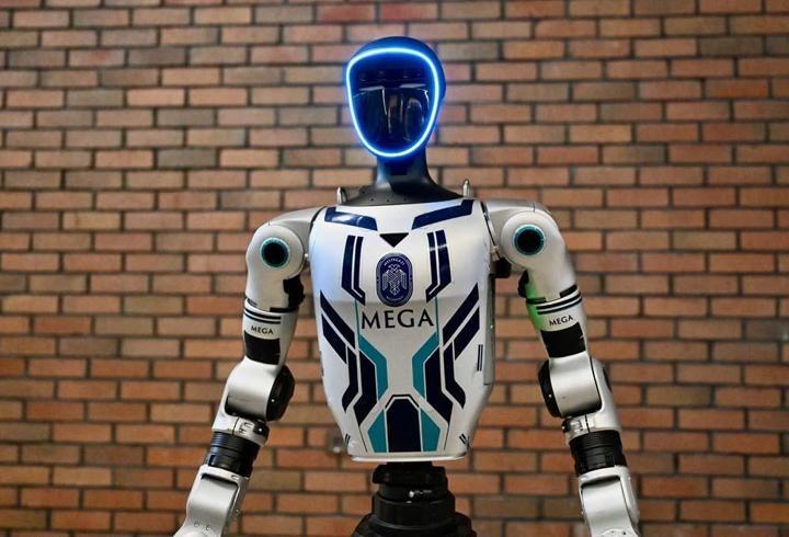 Bu da kayseri̇li̇ 'zabita' robot!