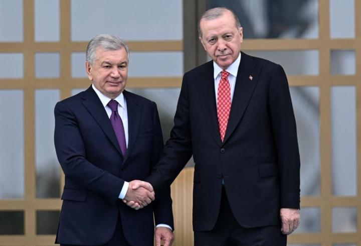 Cumhurbaşkanı Erdoğan, Mirziyoyev ile bir araya geldi