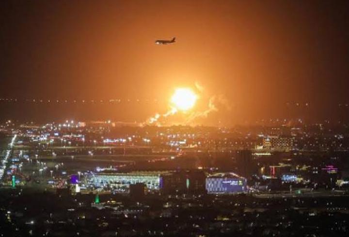 Suudi Arabistan'ın başkenti Riyad’da peş peşe patlama sesleri