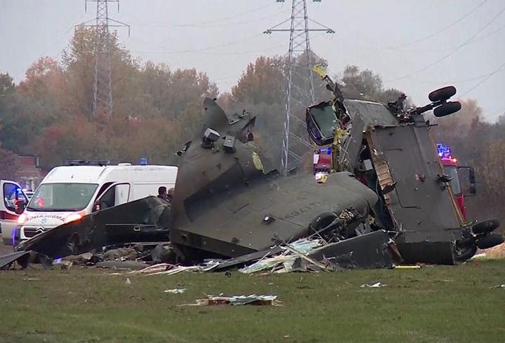 AB Barış Gücü'ne ait helikopter düştü: 4 ölü, 11 yaralı