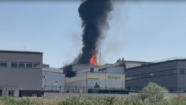 Ankara Kahramankazan'da fabrika yangını