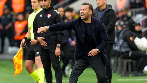 Okan Buruk'tan maç sonu TFF'ye çağrı: 'Saha yüzünden sakatlık verdik'