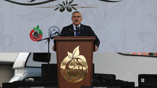 AK Partili Yayman, Hatay'da festivalde konuştu: Çiftçimizin, esnafımızın problemi bizim problemimizdir