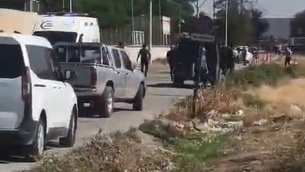 Mardin'de adliye önünde husumet kavgası: Silahlı, taşlı, sopalı çatışma: 6 yaralı
