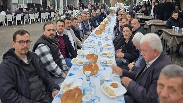 Etkinlikteki tavuklu pilav hastanelik etti: Şikayet sayısı 182 'ye yükseldi