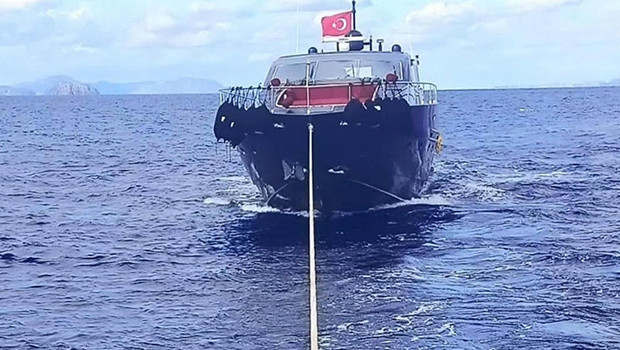 Datça açıklarında sürüklenen tekne için ekipler harekete geçti