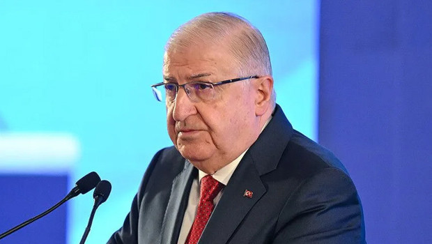 Milli Savunma Bakanı Yaşar Güler Katar'da