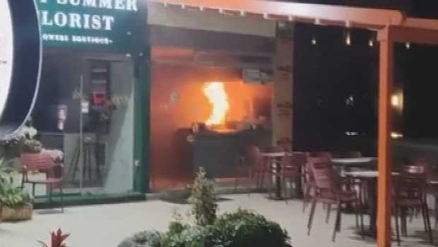 Etiler'de restoran alev alev yandı