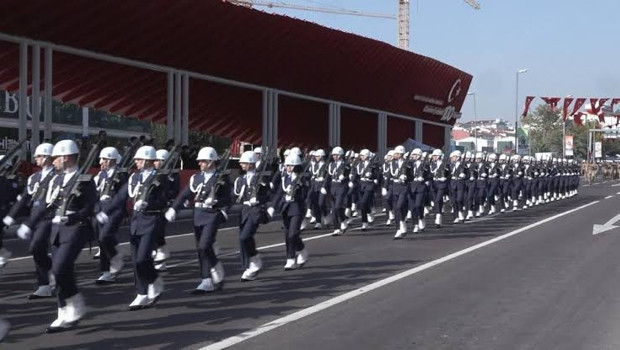 İstanbul'da Cumhuriyet Bayramı tören provası nedeniyle bazı cadde ve yollar trafiğe kapatıldı