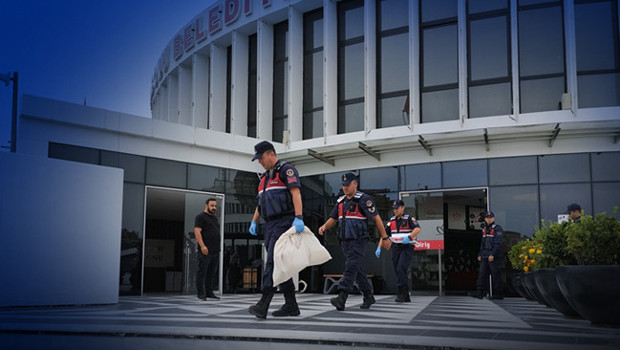 Bolu Belediyesi'ne operasyon: 4 kişi gözaltına alındı