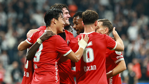 Başakşehir galibiyetinin ardından Beşiktaş'ın yıldızına övgü: 'Başakşehir'in dengesini bozdu, kusursuzdu!'