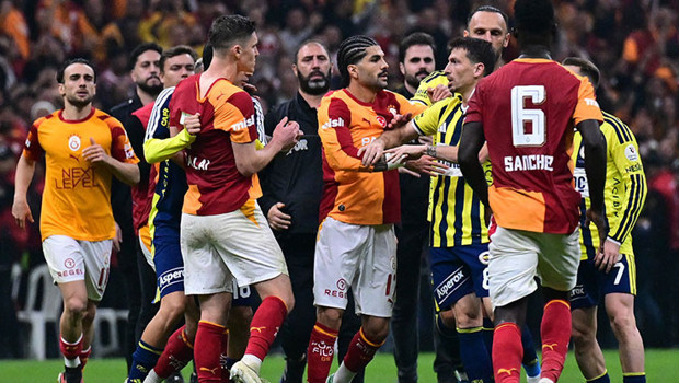 Galatasaray-Fenerbahçe derbisi dünya basınında! 'Kavga çıktı! Osimhen haksız rekabet'