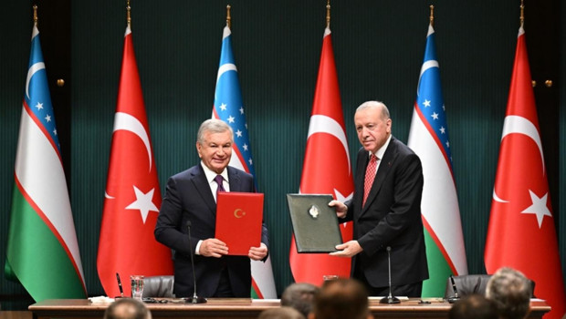 Türkiye ile Özbekistan arasında gümrüklerde elektronik veri paylaşımı için ek protokol imzalandı