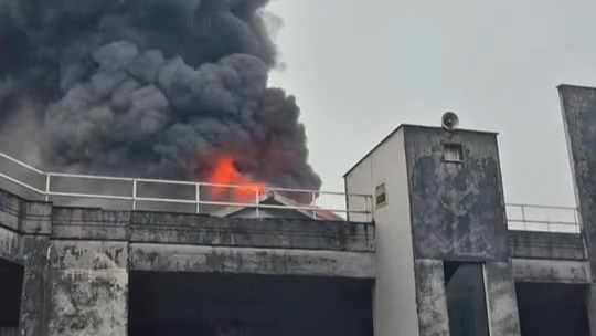 Bayrampaşa'da sanayi sitesinde korkutan yangın