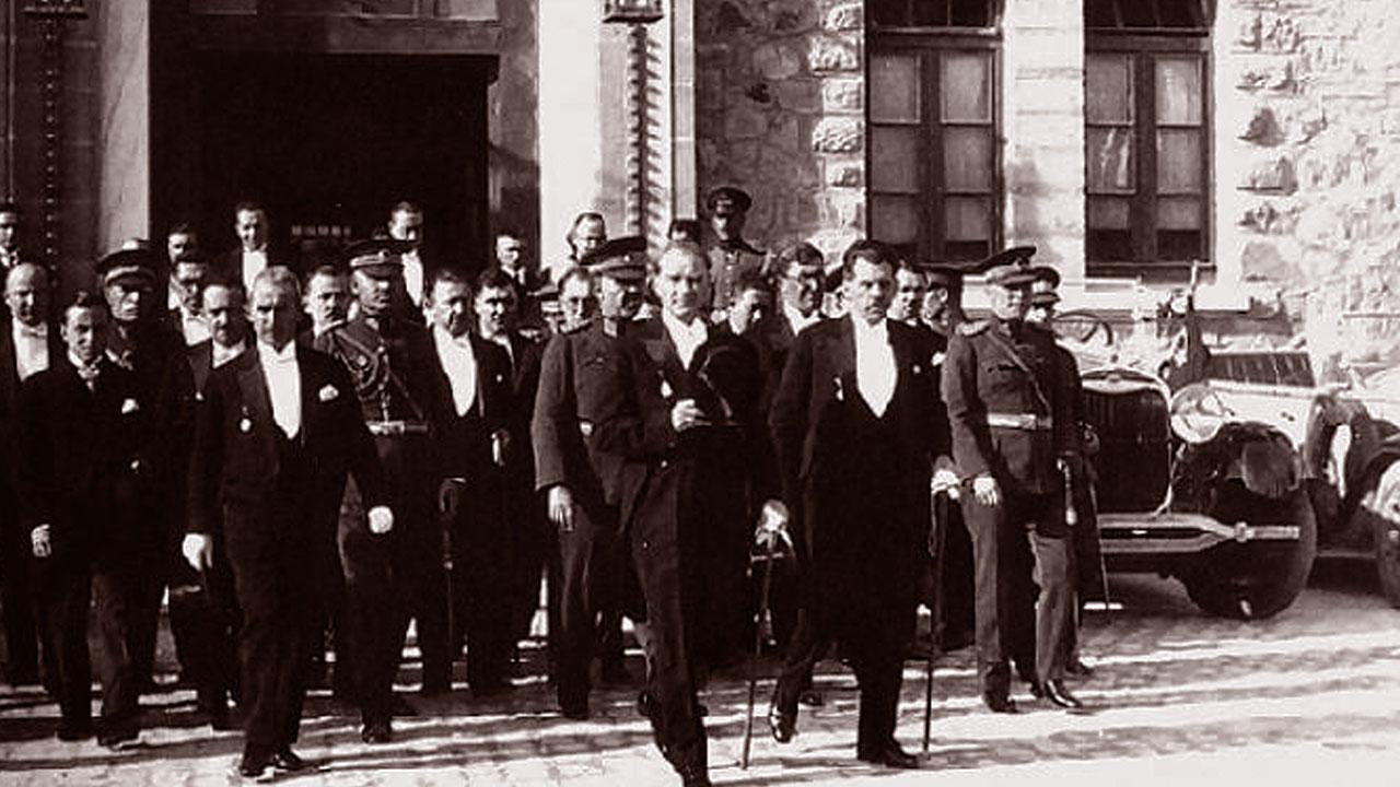 Cumhuriyet'e uzanan tarihi yolculukta 103 yıl geride kaldı