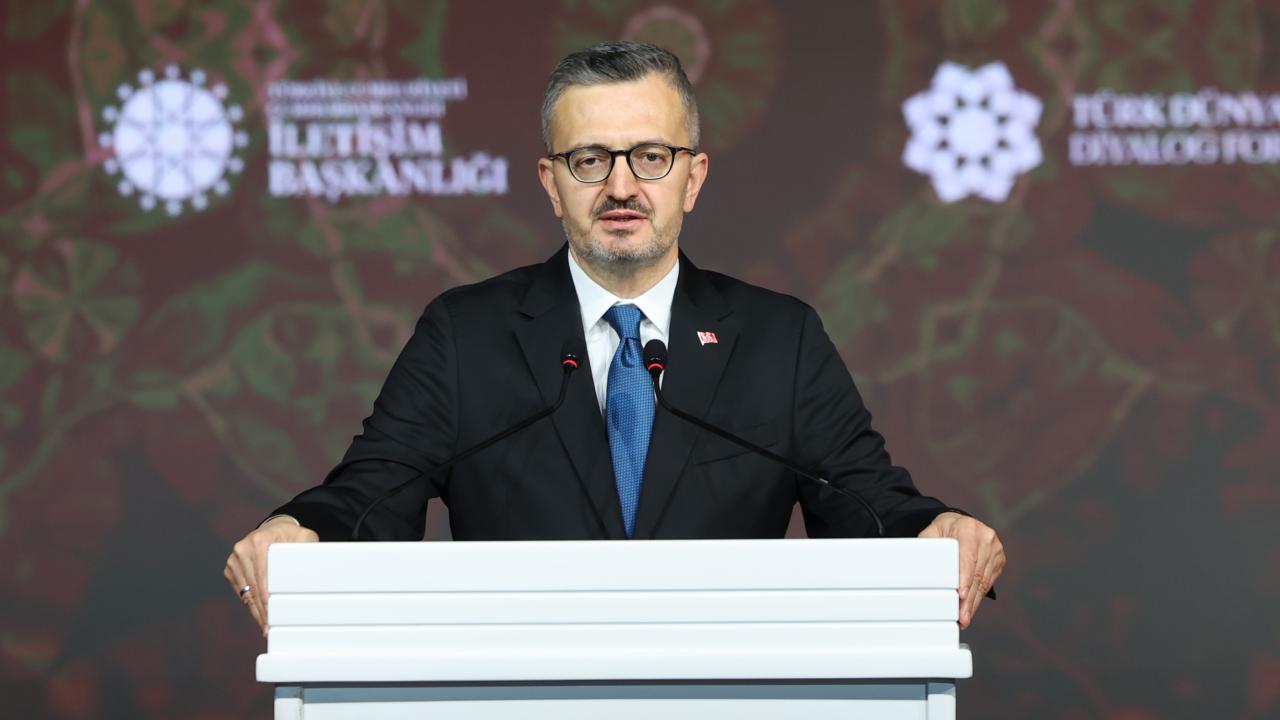 İletişim Başkanı Duran: Güzergahlar değişse de birlik olma ihtiyacımız hiç değişmemiştir